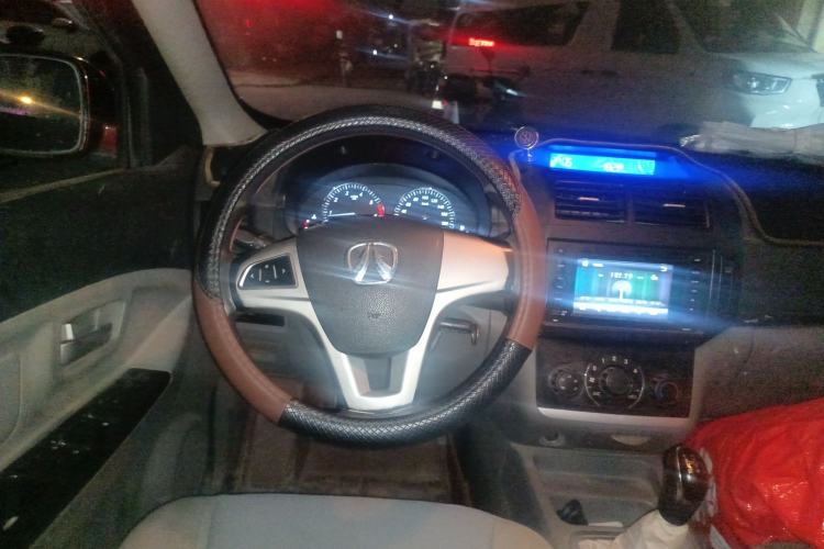 Used BAIC Weiwang M30 2015 1.5L Basic Version DAM15 Steering Wheel