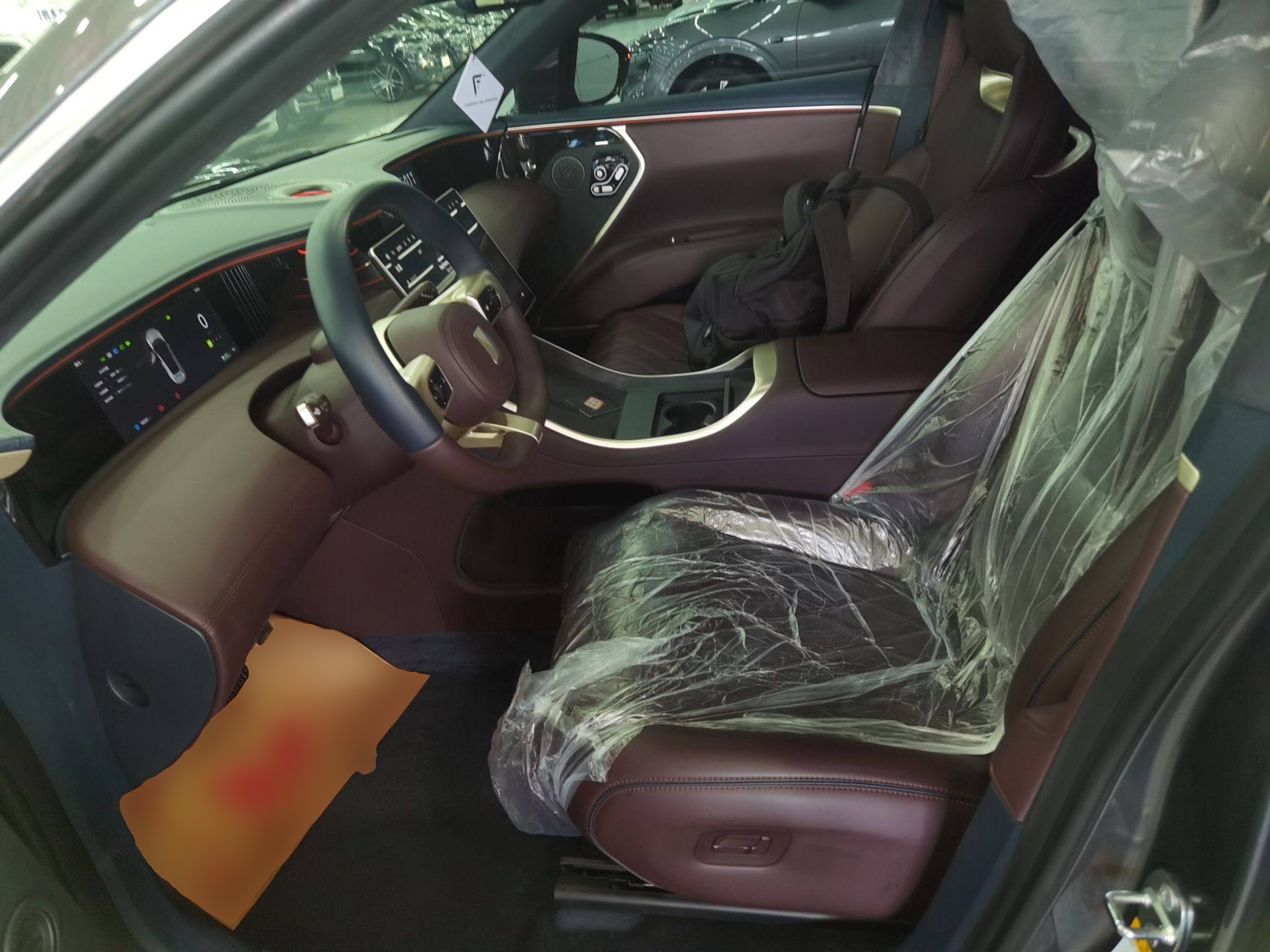 Переднее сиденье в автомобиле