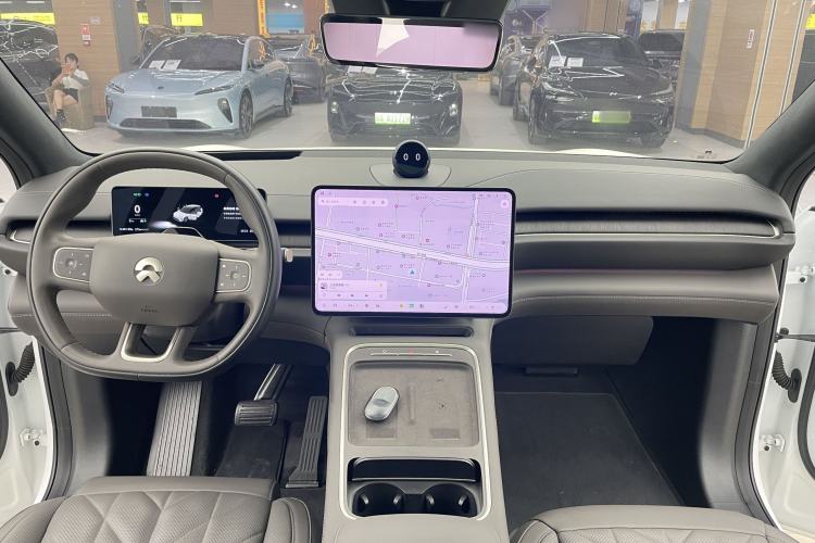 Used Nio ES6 2025 75 kWh Center Console