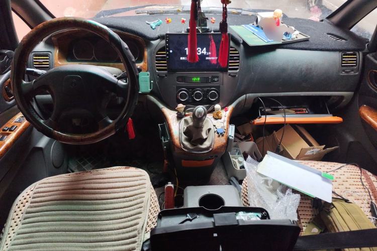 Used FORTHING Lingzhi 2013 M5 Q3 2.0L 7-seat Long-wheelbase Luxury Model