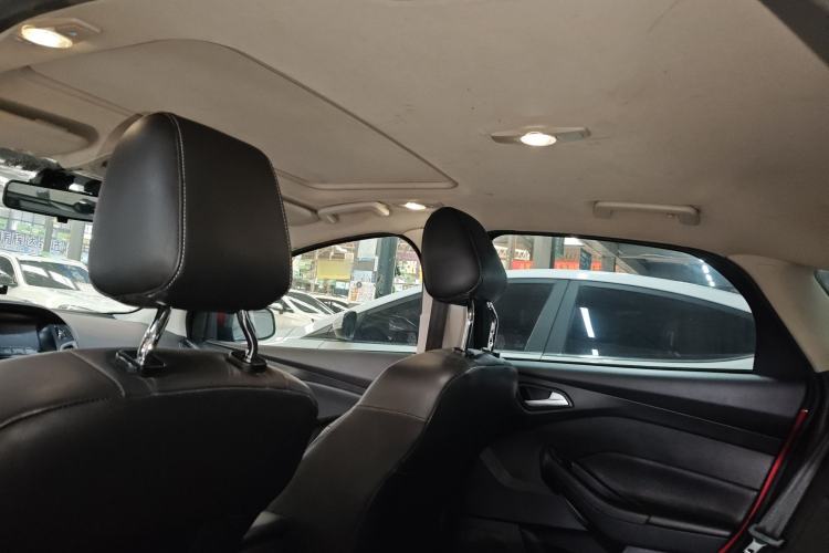 Used Ford Focus 2012 Hatchback 1.6L Automatic Fashion Edition
