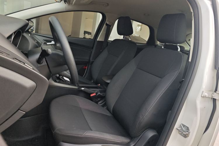 Used Ford Focus 2017 Hatchback 1.6L Automatic Comfort Plus SmartDrive Edition
