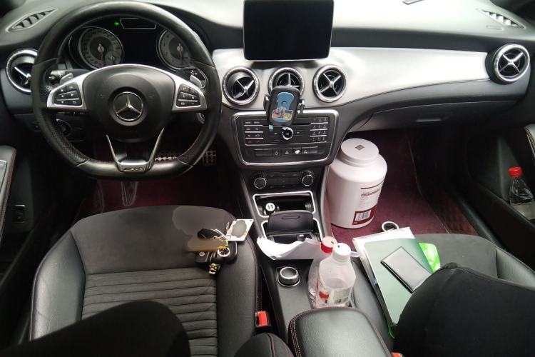 Used Mercedes-Benz CLA 2015 CLA 220 4MATIC Center Console