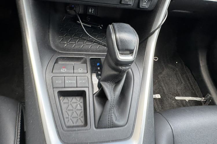 Used Toyota RAV4 2021 2.0L CVT Two-Wheel Drive Fashion PLUS Edition