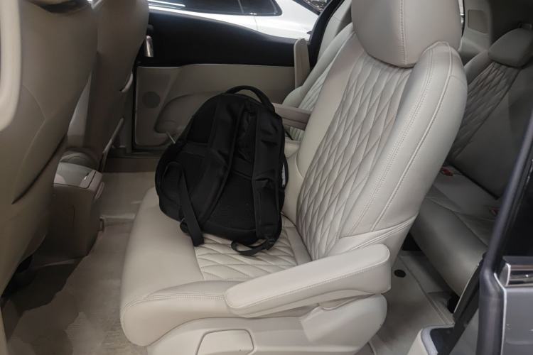 Used Buick GL8 2023 Land Executive Class Smart Enjoyment Model