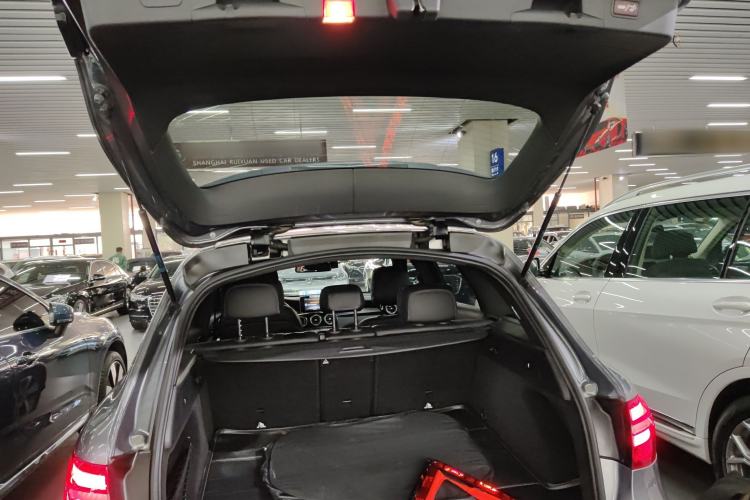 Used Mercedes-Benz GLC 2016 GLC 260 4MATIC Luxury Model Trunk