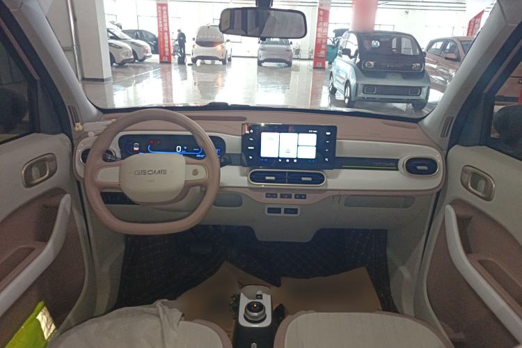 Used Geely Galaxy Panda 2025 210 km – Yuanqi Bear Center Console