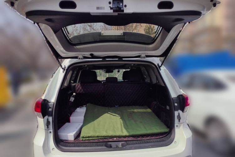 Used Toyota Highlander 2018 2.0T Four-Wheel Drive Luxury Version 7 Seats China VI Standard