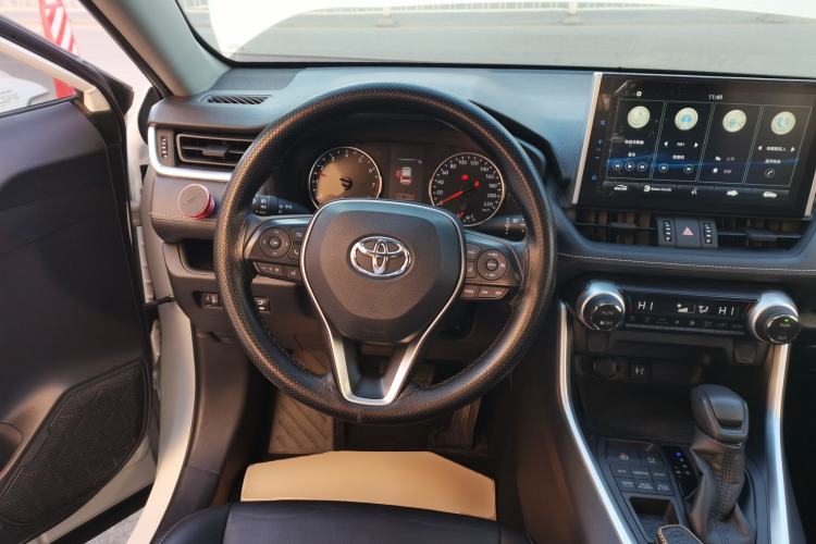 Used Toyota Wildlander 2020 2.0L CVT 4x4 Luxury Edition