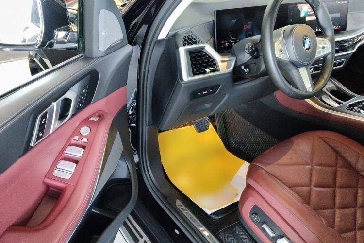 Used BMW X5 2023 xDrive 30Li M Sport Package