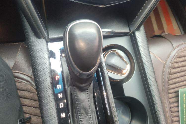 Used Cadillac XTS 2018 28T Elite Edition Gear Lever