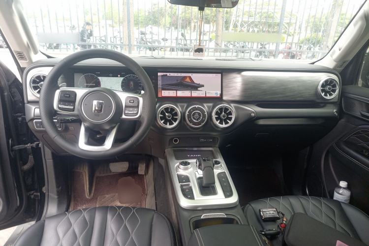 Used Tank 300 2021 Off-Road Edition 2.0T Challenger Center Console