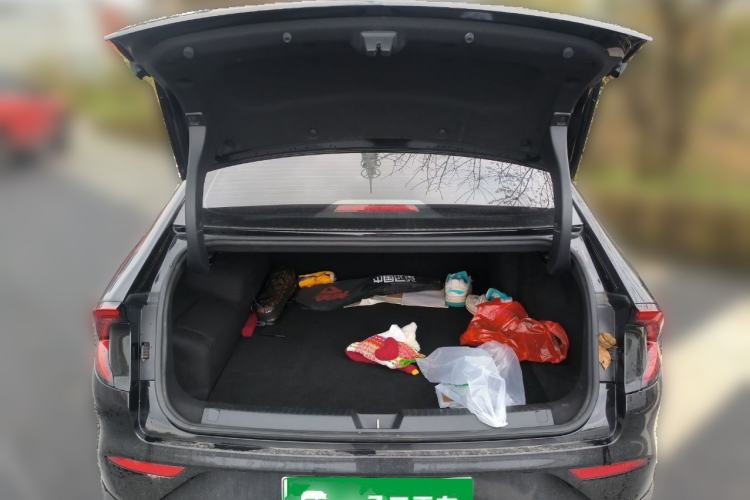 Used Wuling Xingguang 2024 Co-Creation Edition 150 Advanced Model Trunk