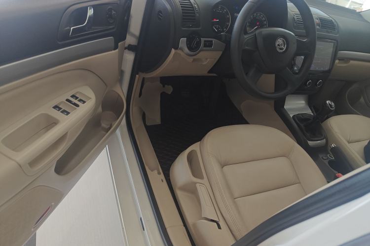 Used Skoda Octavia 2015 Classic Model 1.6L Manual Yijie Edition
