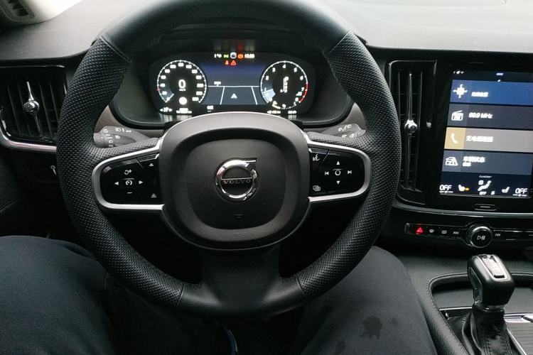Used Volvo V90 2017 Cross Country T5 AWD Smart Range Edition
