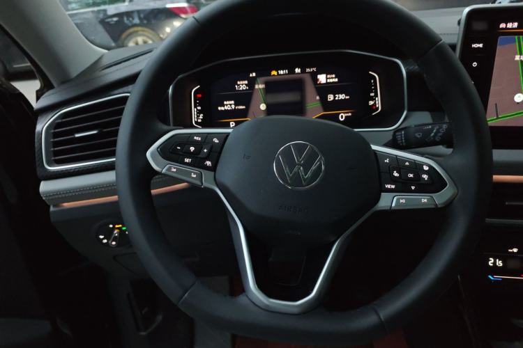 Used Volkswagen Tayron 2024 330TSI Two-Wheel Drive Luxury Plus Advanced Version Steering Wheel