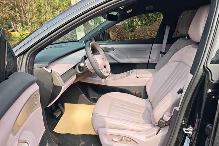 Used ONVO L60 2024 60 kWh Rear-Drive Version
