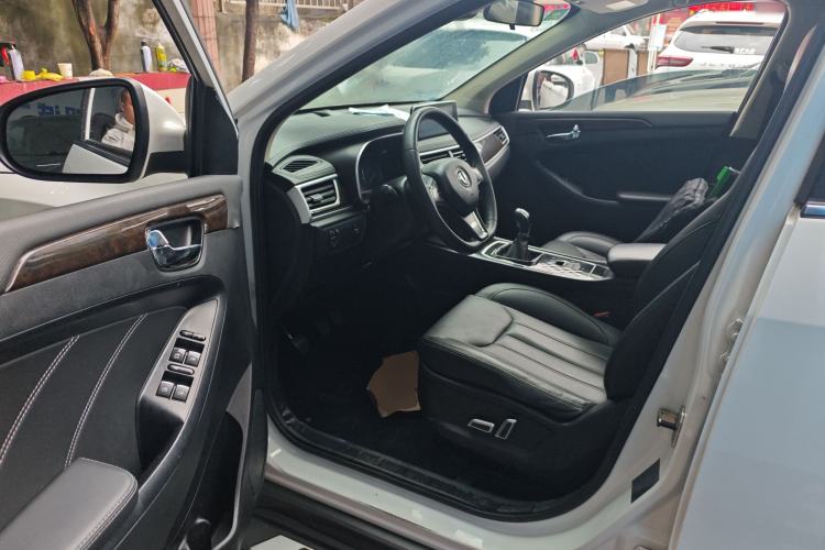 Used Dongfeng Fengon 580 2020 1.5T Manual Luxury Version
