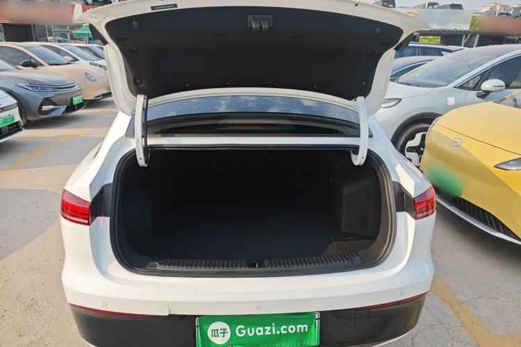 Used Roewe D6 2025 450km Deluxe Edition