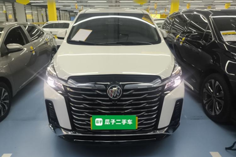 Used Buick GL8 2023 Facelifted Land Cruiser Executive Luxury Version