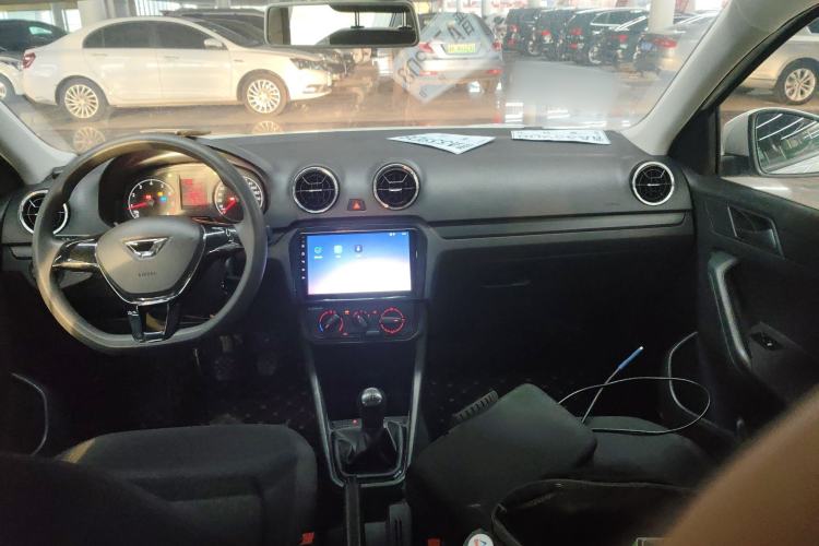 Used Jetta VA3 2019 1.5L Manual Entry-Level Version Center Console