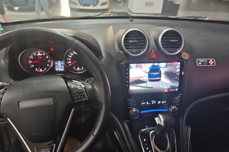 Used Haval H6 2016 Upgraded Model 1.5T Automatic Two-Wheel Drive Elite Version Center Console