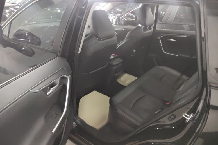 Used Toyota Wildlander 2023 Dual-Motor 2.5L E-CVT Two-Wheel Drive Luxury PLUS Edition