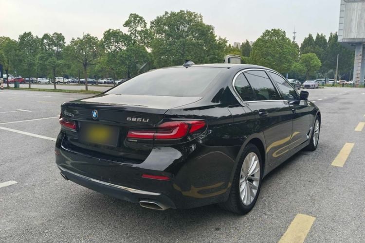 Used BMW 5 Series 2021 525Li Luxury Package
