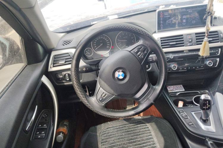 Used BMW 3 Series 2016 320Li Ambition Model
