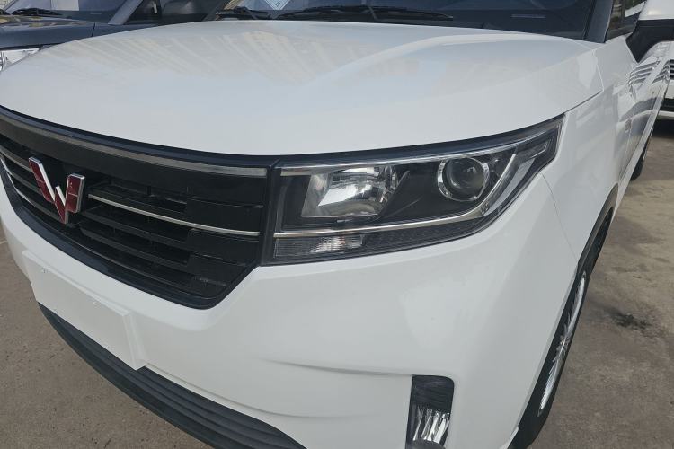 Used Wuling Zhengcheng 2021 1.5T Manual Luxury Version Left Front Headlight