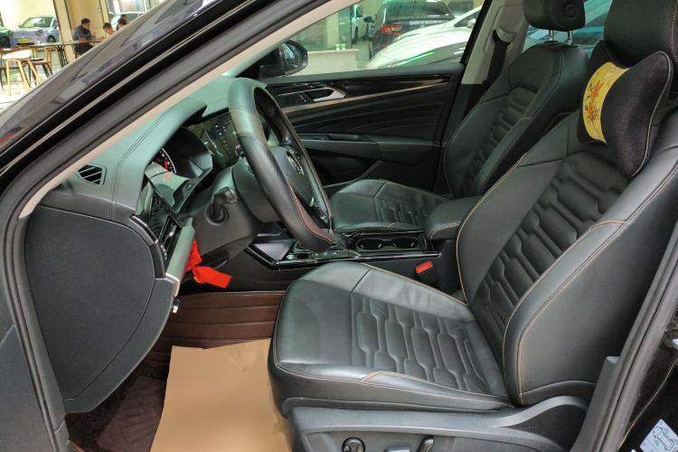 Used Volkswagen Passat 2020 330TSI Elite Edition China VI
