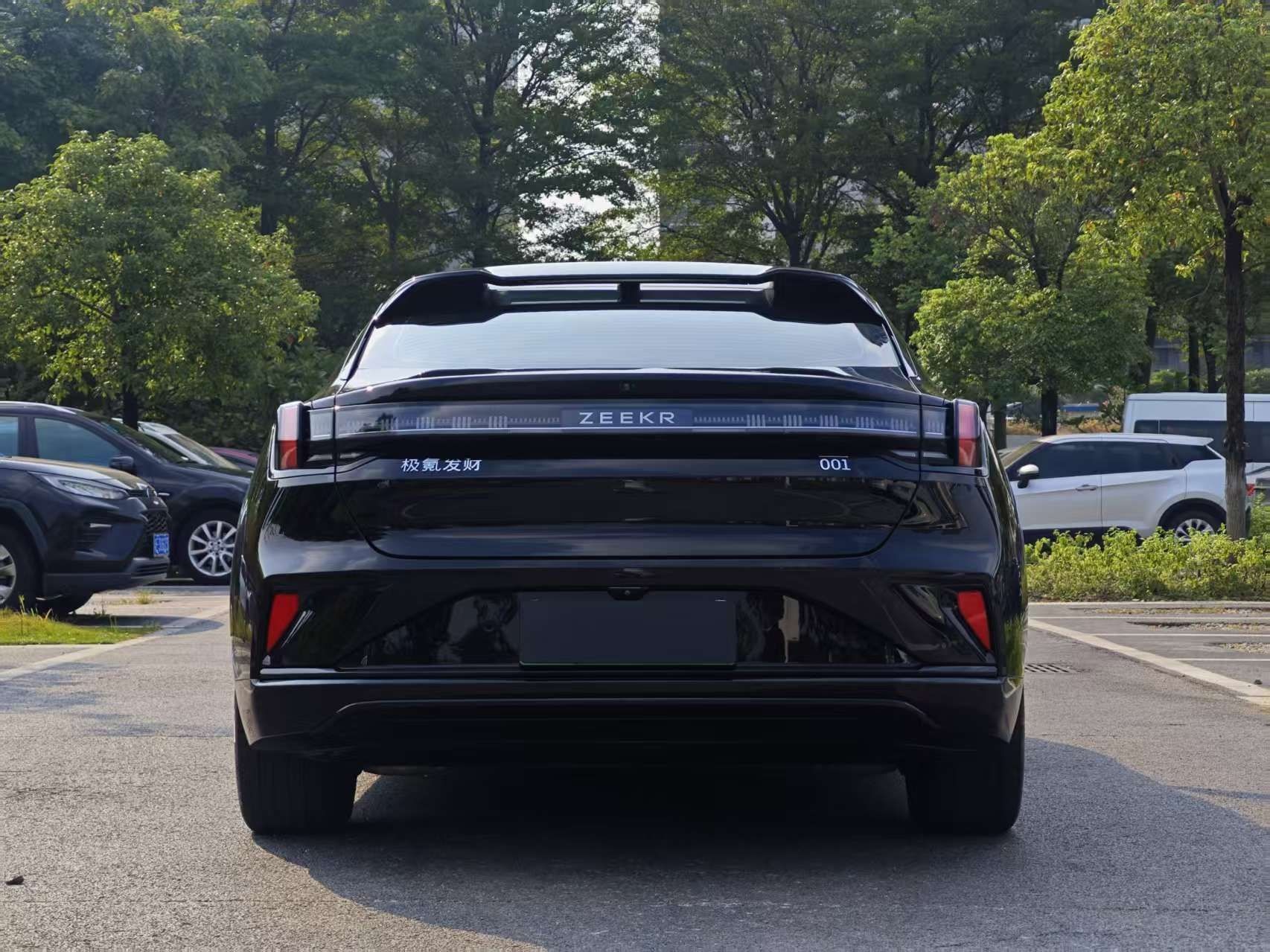 Zeekr 001 2025 WE Edition 100 kWh Rear-Wheel Drive — снимка 18