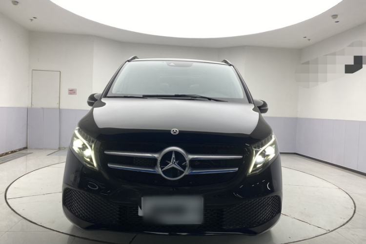 Used Mercedes-Benz V-Class 2022 V 260 Avantgarde Edition