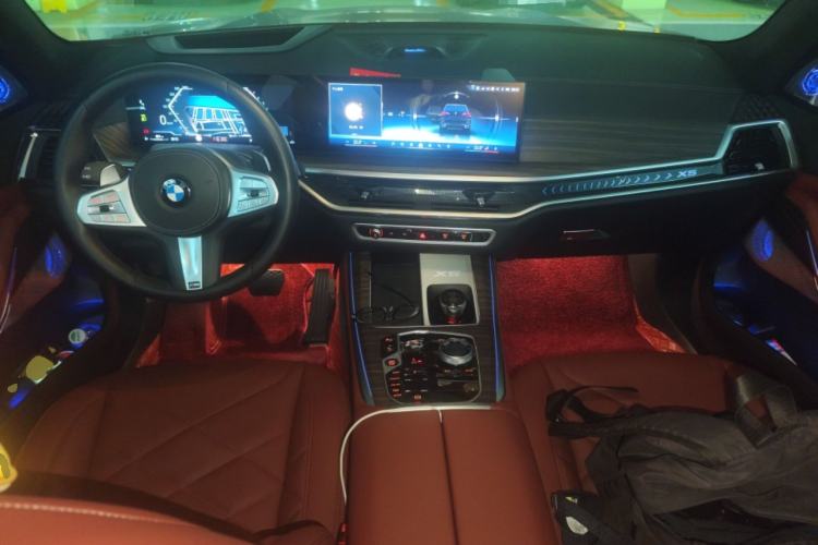 Used BMW X5 2023 xDrive 40Li M Sport Night Edition Package Center Console