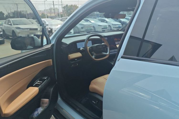 Used Geely Galaxy L7 2024 1.5T 115 km PLUS Dragon Edition
