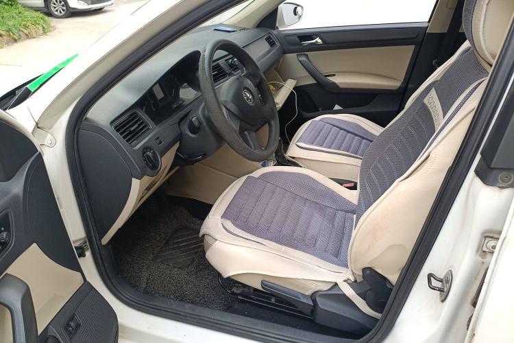 Used Skoda Rapid 2013 1.6L Automatic Smart Selection Model