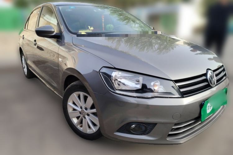 Used Volkswagen Jetta 2013 1.6L Automatic Comfort Model Front Right 45 Deg