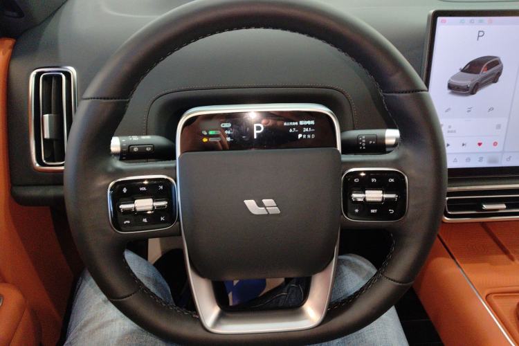 Used Li Auto L8 2023 Max model
