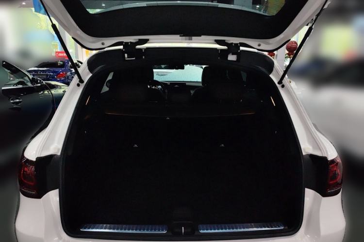 Used Mercedes-Benz GLC 2020 Facelifted GLC 300 L 4MATIC Luxury Edition Trunk