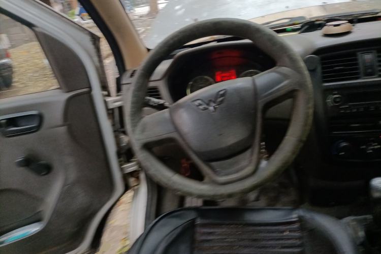 Used Wuling Rongguang 2014 1.2L S Base Model
