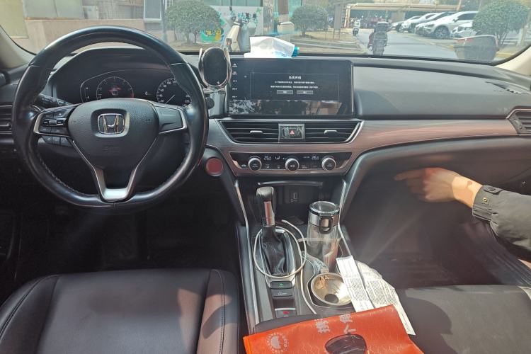 Used Honda Accord 2022 260TURBO Luxury Edition Center Console