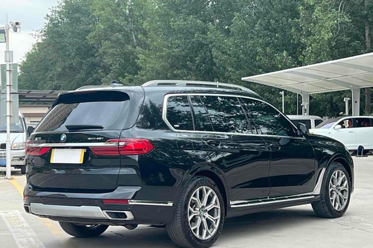 Used BMW X7 2020 xDrive40i Luxury Package with Leading Features