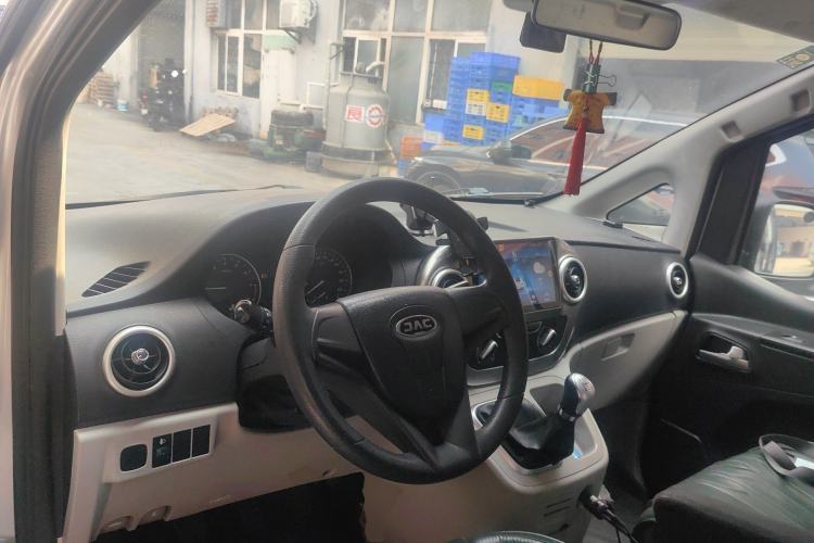 Used JAC Refine M3 2021 PLUS 1.8L 2-Seat Shuttle Version Center Console