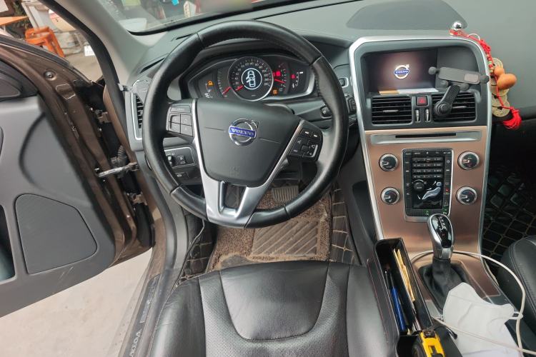 Used Volvo XC60 2017 T5 AWD Smart Upgrade Edition