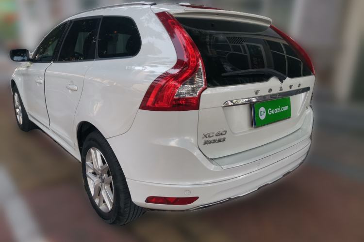 Used Volvo XC60 2016 T5 Smart Upgrade Model
