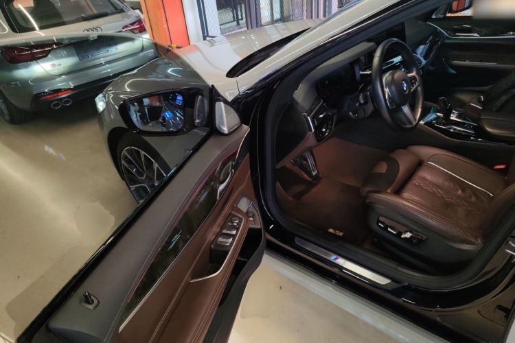 Used BMW 6 Series GT 2021 630i M Sport Grand Touring Edition Driver Seat