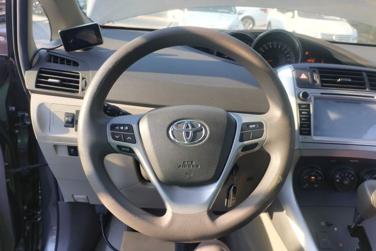 Used Toyota Verso 2014 Starlight 180E CVT Elite Edition