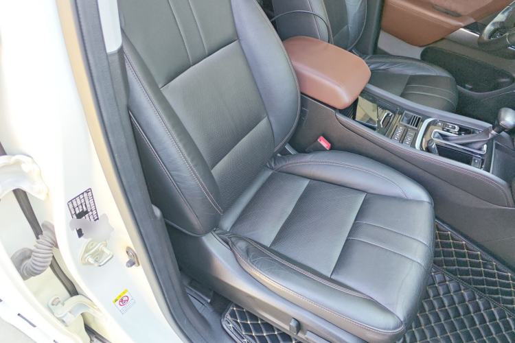 Used GAC Trumpchi GS8 2017 320T Two-Wheel Drive Luxury Smart Connectivity Version (7 Seats)
