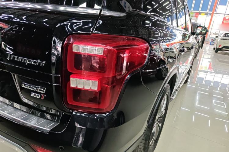 Used GAC Trumpchi GS8 2017 320T Two-Wheel Drive Luxury Smart Connectivity Version (7 Seats) Exterior 3
