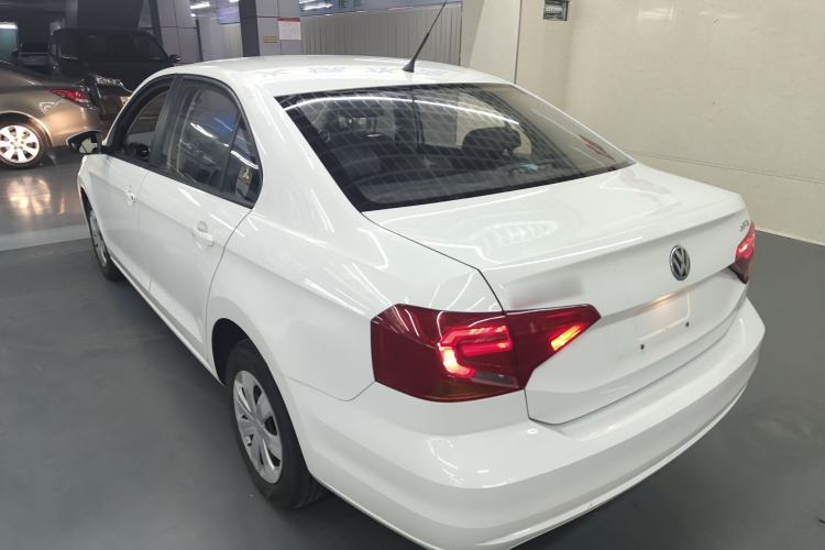 Used Volkswagen Jetta 2017 1.5L Manual Fashion Edition
